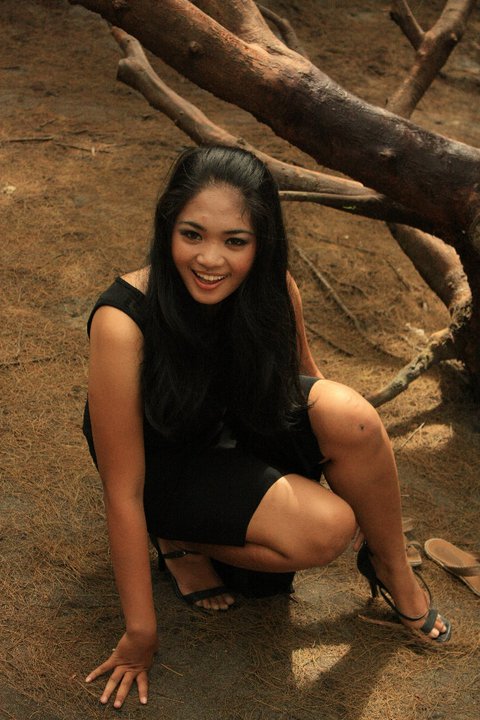 Wah! Ketua RW Ini Masih Muda, Cantik dan Mantan Model   